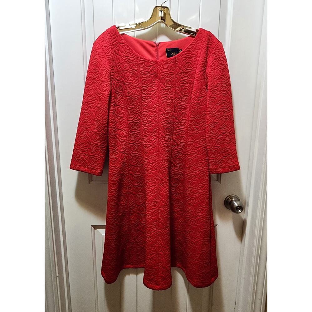 Taylor Women’s Red Embossed Floral A-Line Dress Size 14 Round Neck 3/4 Sleeve
